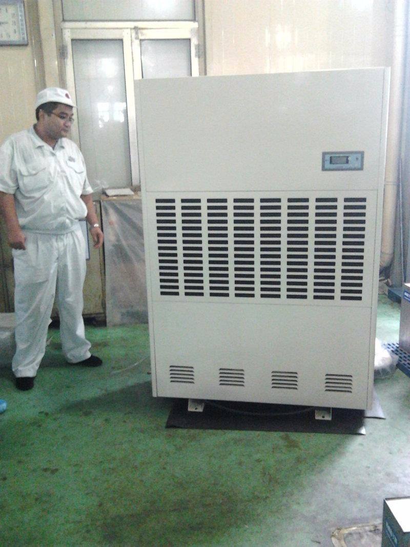 安詩曼除濕機(jī)生產(chǎn)廠家可編程恒溫恒濕試驗(yàn)箱