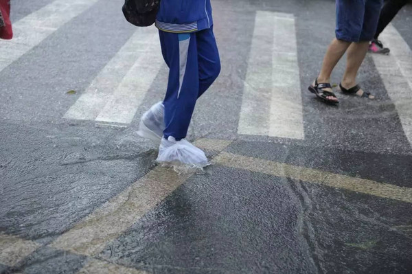 熱風(fēng)除濕干燥機(jī)價(jià)格