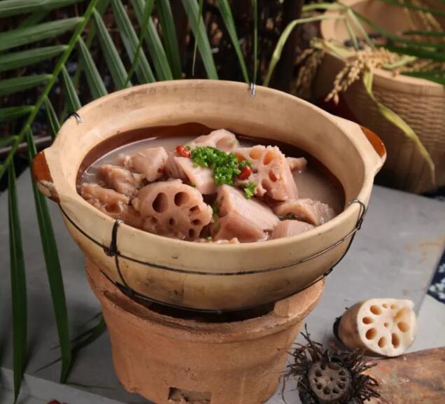 室內(nèi)比較潮濕怎么辦？有除濕的機(jī)器嗎？