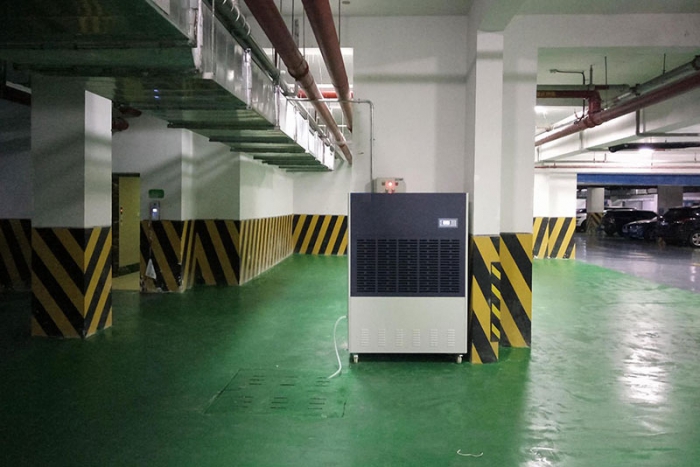 汽車除濕是哪個按鍵；汽車除積碳的正確方法